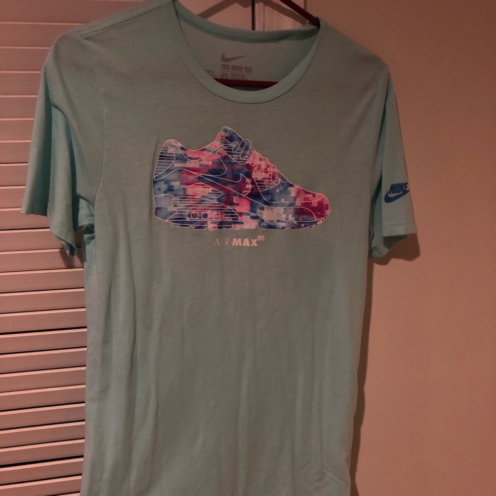 Nike airmax men’s small shirt